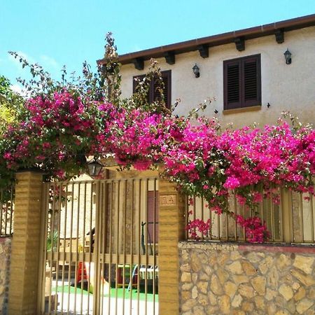 Villa Casa Vacanze Mediterraneo Tre Fontane Exterior foto