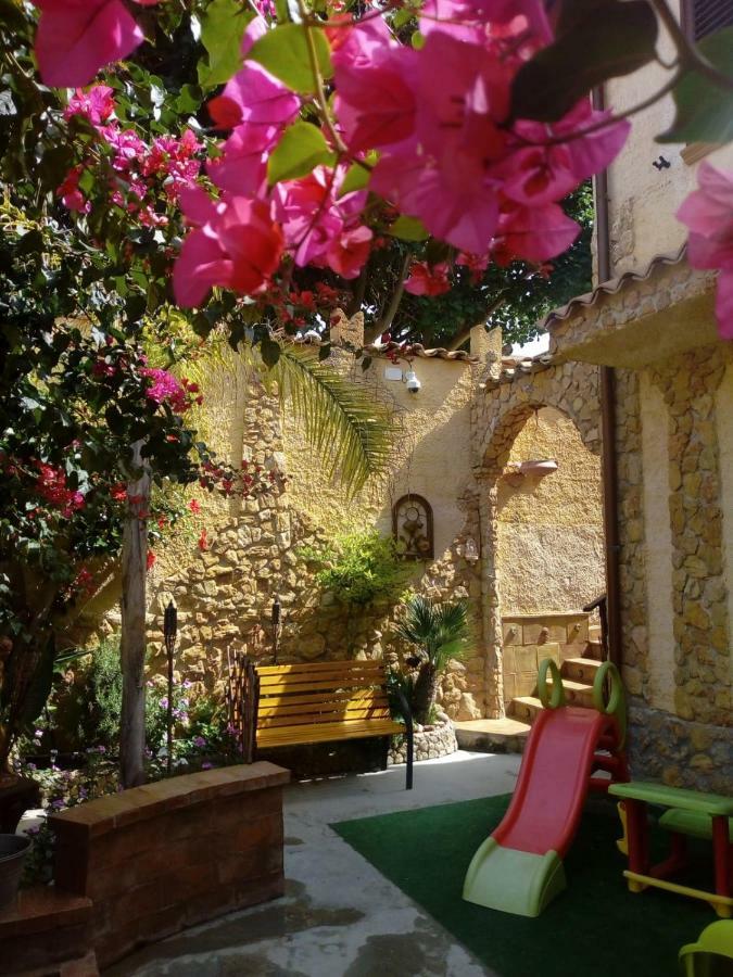 Villa Casa Vacanze Mediterraneo Tre Fontane Exterior foto
